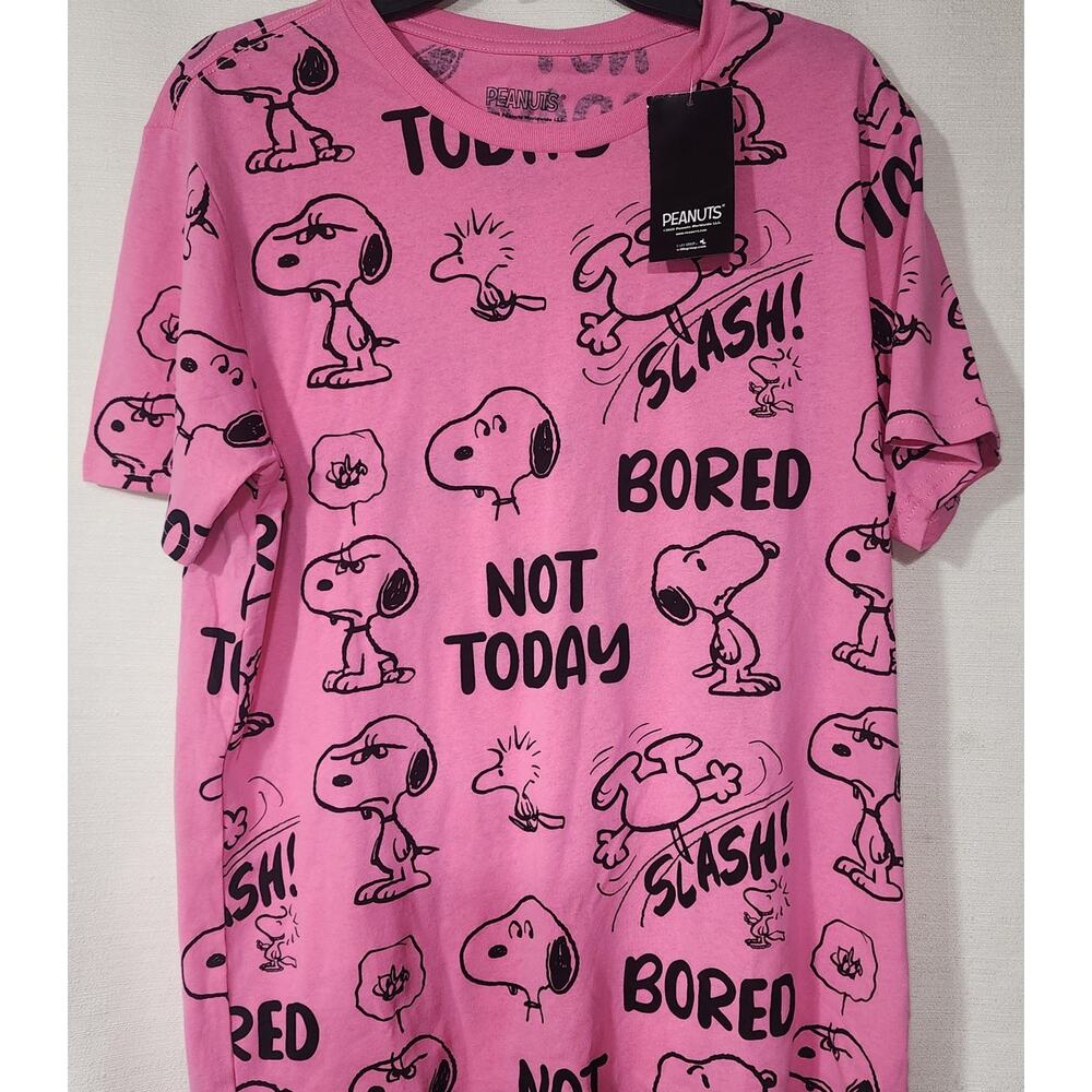 Snoopy ''Not today''  men's pink medium shirt
